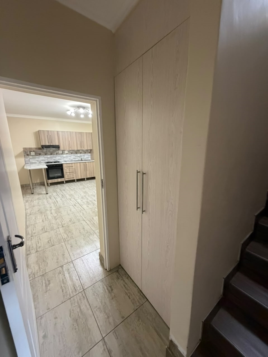 To Let 1 Bedroom Property for Rent in Beacon Bay Eastern Cape